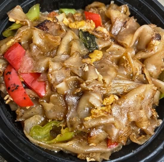 L Drunken Noodle.